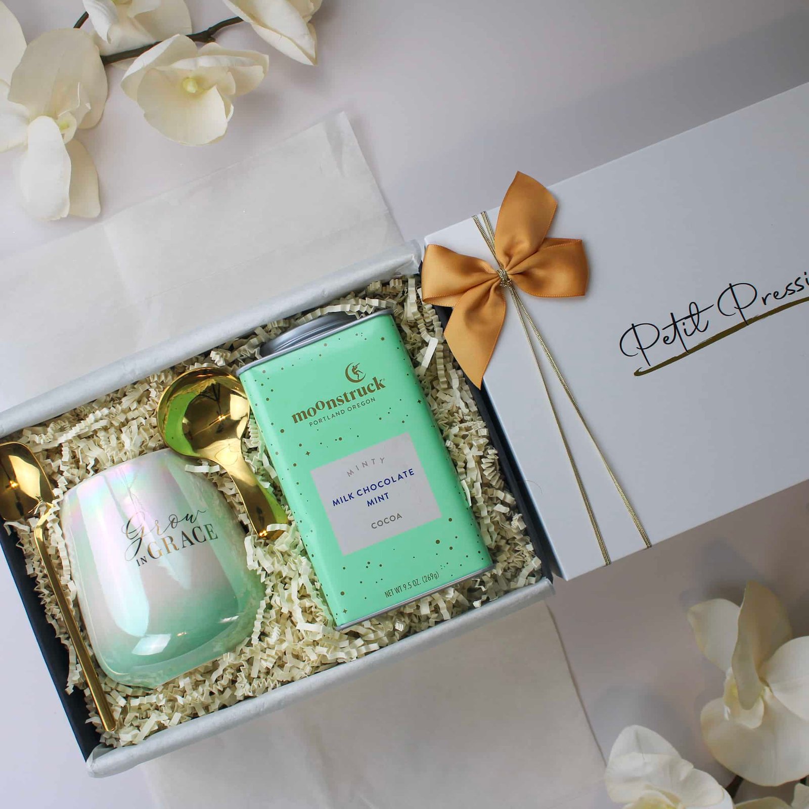 Grow in Grace Gift Box - Cozy Cocoa and Inspiration Set 1 Grow in Grace Gift Box - Cozy Cocoa and Inspiration Set